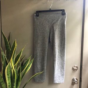 Old Navy High Rise Capri Leggings